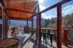 ERN805- BEARLY BELIEVE IT! - GREAT LOCATION! CLOSE TO TOWN AND ALL THE ACTION! cabin
